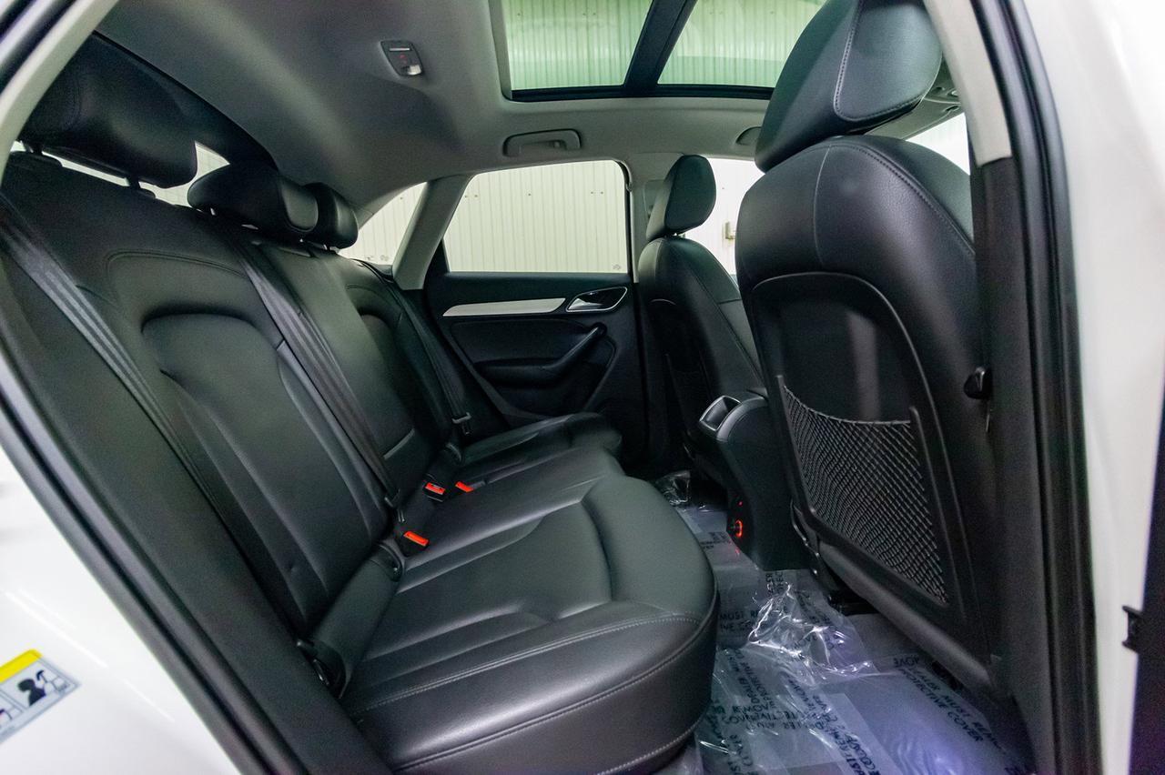 2016 Audi Q3 Quattro Komfort Leather Roof Red Deer AB