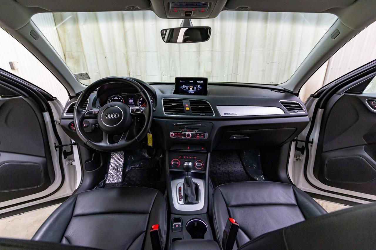 2016 Audi Q3 Quattro Komfort Leather Roof Red Deer AB