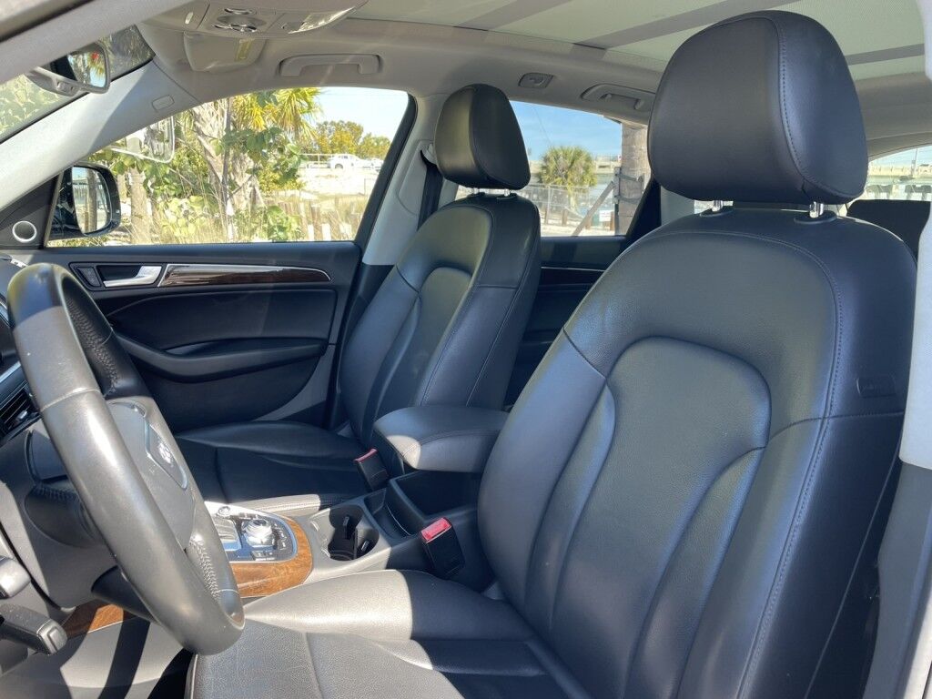 2016 Audi Q5 PREMIUM PLUS~CLEAN CARFAX~LOW MILES~ONLINE FINANCE AND SHIPPING AVAILABLE!!!