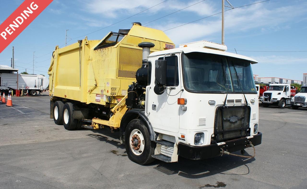 2016 Autocar ACX64 28-31 yard Heil Side Loader Garbage Truck