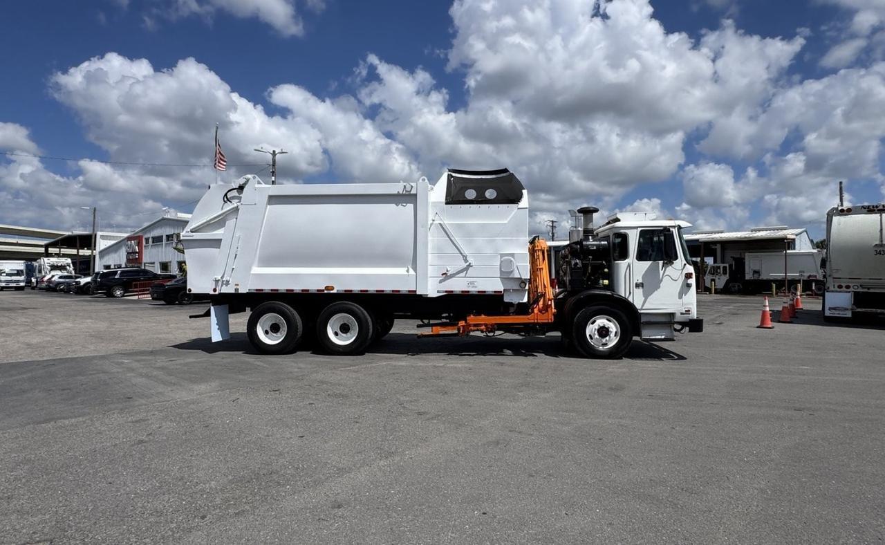 2016 Autocar ACX64 28 yard Heil Side Loader Garbage Truck Tampa FL