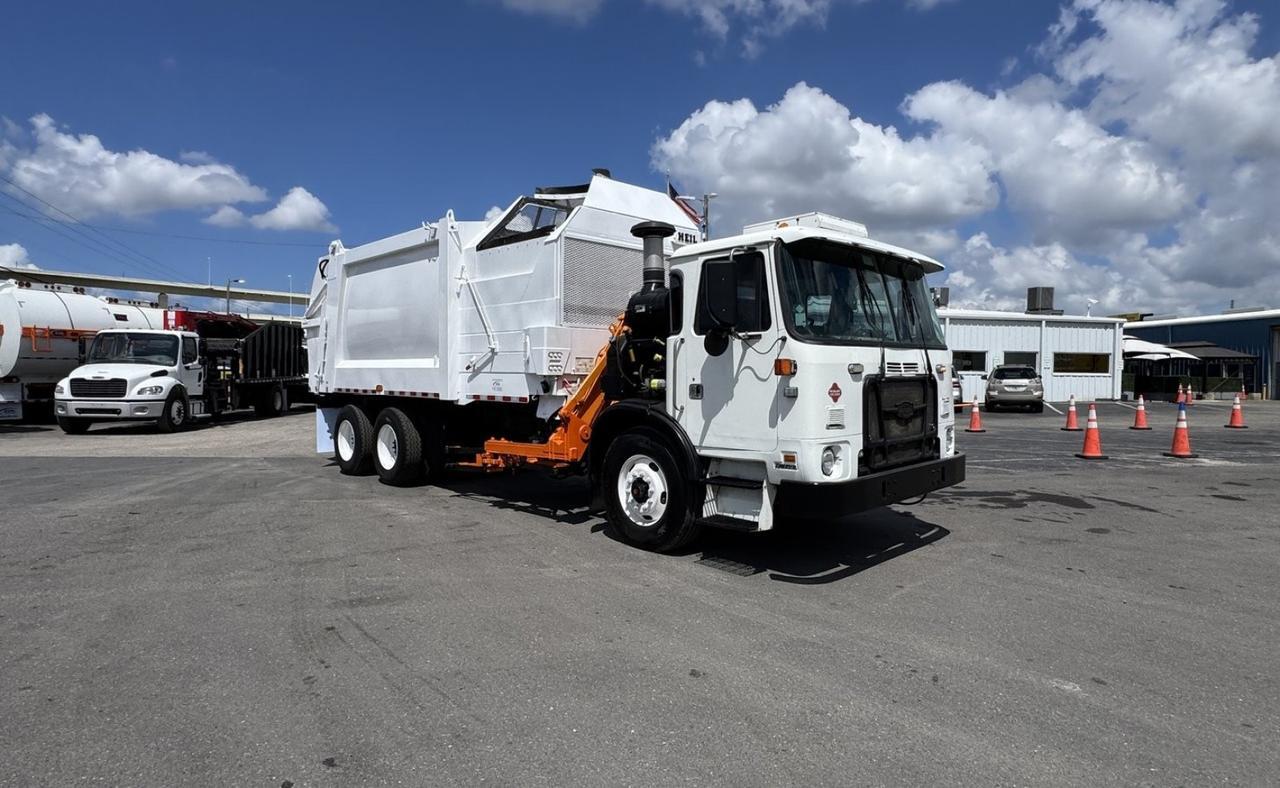 2016 Autocar ACX64 28 yard Heil Side Loader Garbage Truck