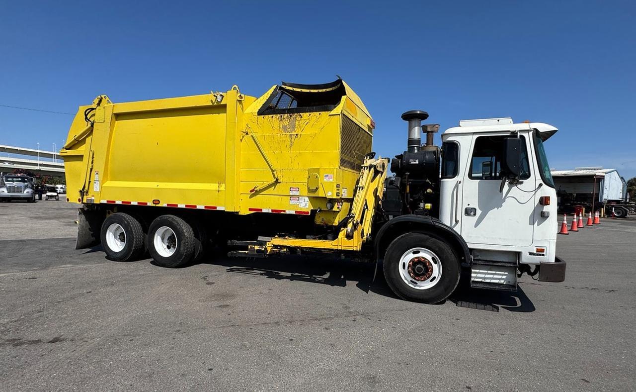 2016 Autocar ACX64 28 yard Heil Side Loader Garbage Truck Tampa FL