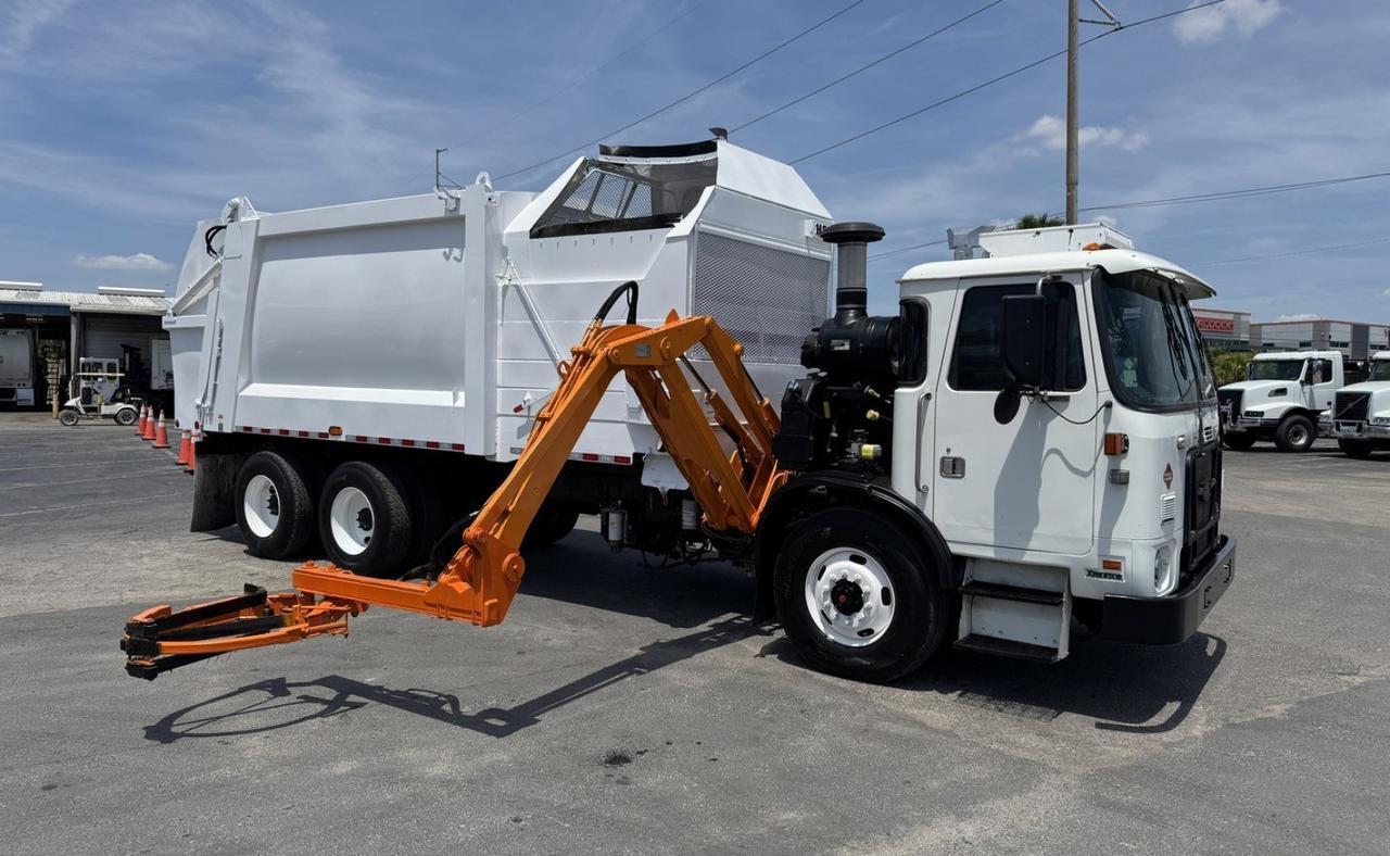 2016 Autocar ACX64 28 yard Heil Side Loader Garbage Truck