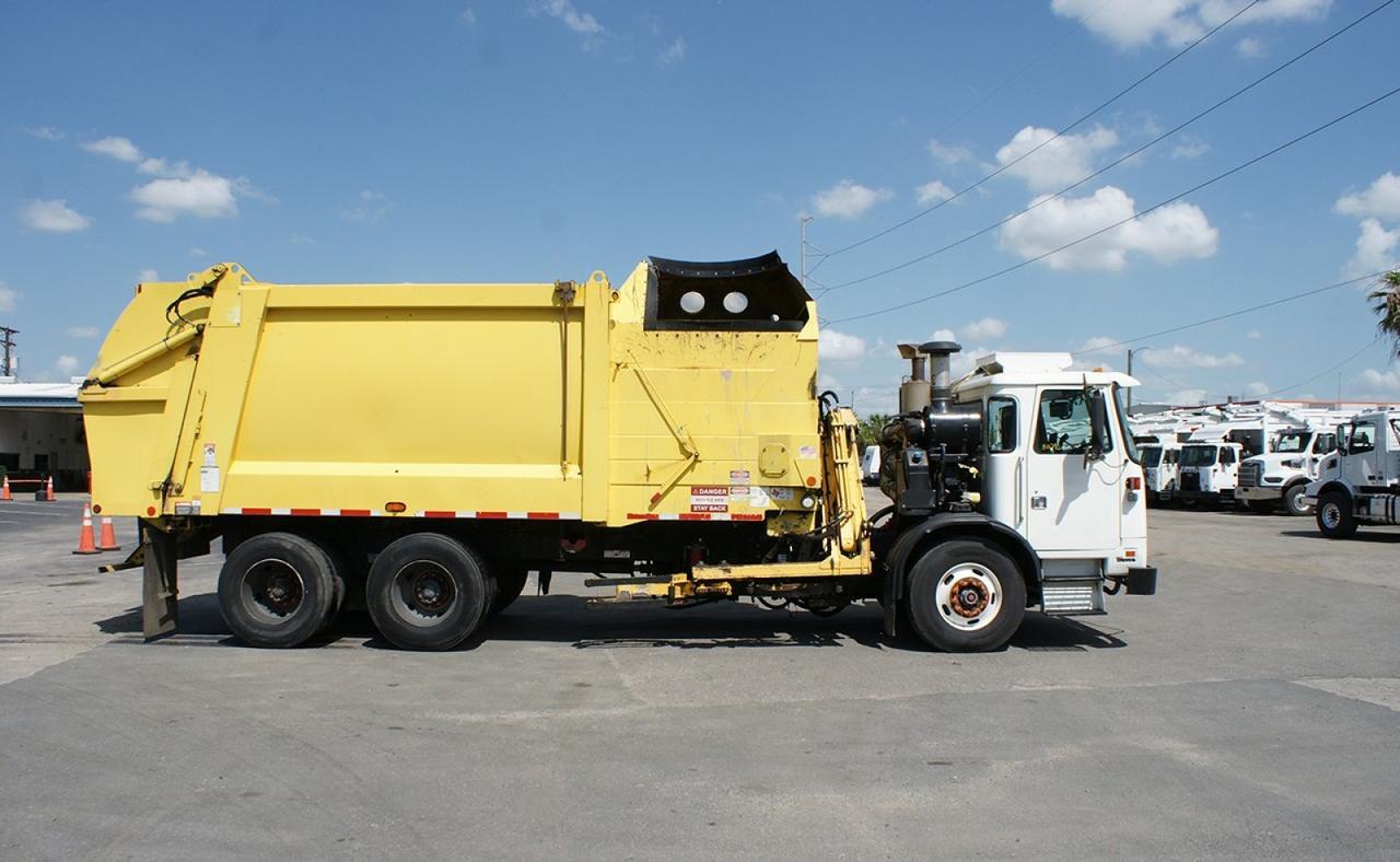 2016 Autocar ACX64 28 yard Heil Side Loader Garbage Truck