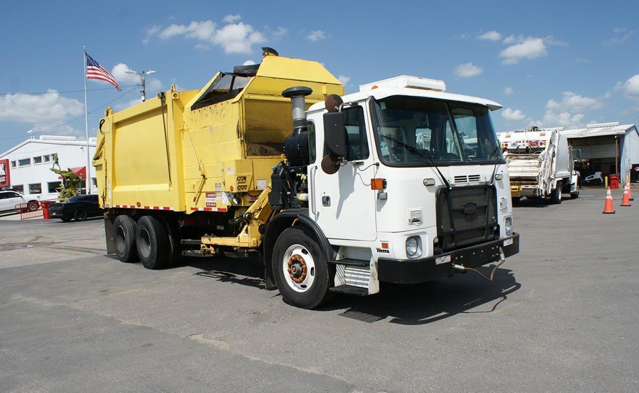2016 Autocar ACX64 28 yard Heil Side Loader Garbage Truck