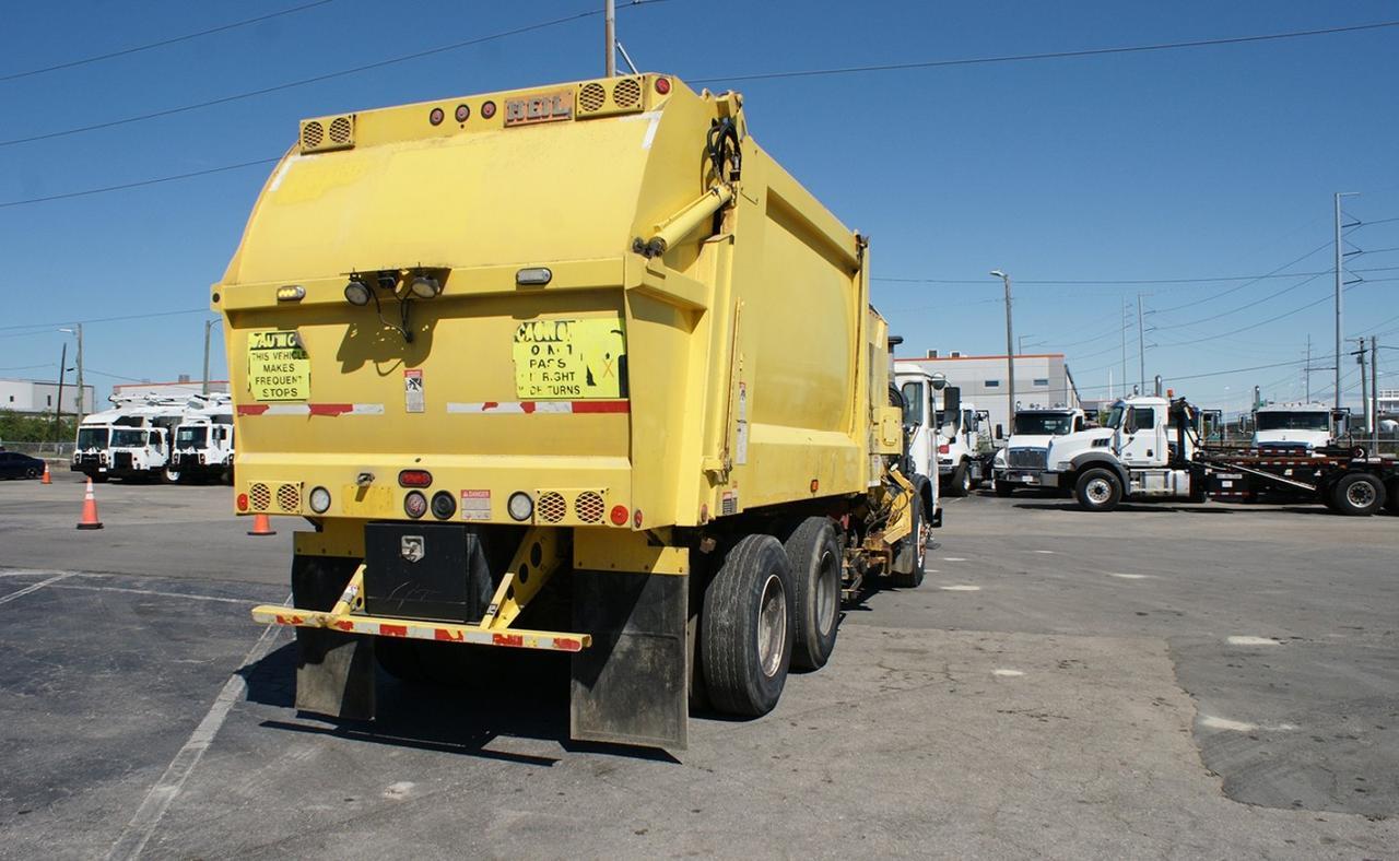 2016 Autocar ACX64 28 yard Heil Side Loader Garbage Truck Tampa FL