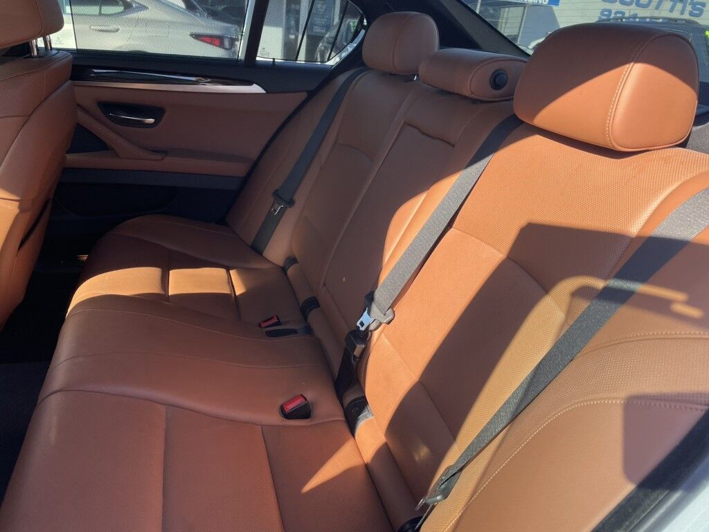 2016 BMW 5 Series 535i XDRIVE~SUNROOF~NAVIGATION~GREAT COLOR COMBO~ONLINE FINANCE AND SHIPPING AVAILABLE!!! Sarasota FL