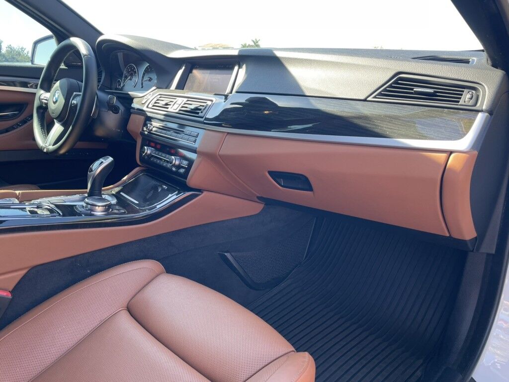 2016 BMW 5 Series 535i XDRIVE~SUNROOF~NAVIGATION~GREAT COLOR COMBO~ONLINE FINANCE Sarasota FL
