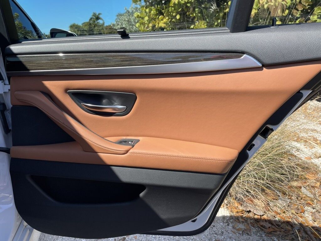 2016 BMW 5 Series 535i XDRIVE~SUNROOF~NAVIGATION~GREAT COLOR COMBO~ONLINE FINANCE Sarasota FL