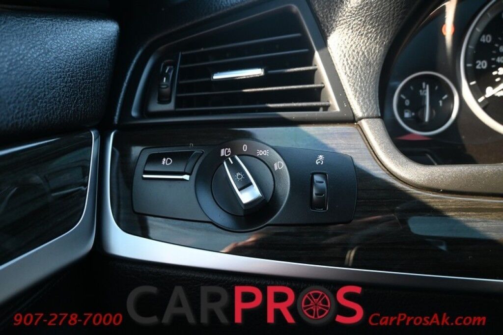 2016 BMW 550i xDrive AWD - M Sport - 4.4L V8 - Cold Weather & Sport Pkg - Front & Rear Heated Seats - Heated Steering Wheel - Navigation - Bluetooth - Harman/Kardon Speakers - Backup Camera - Sunroof - Soft Close Doors Anchorage AK