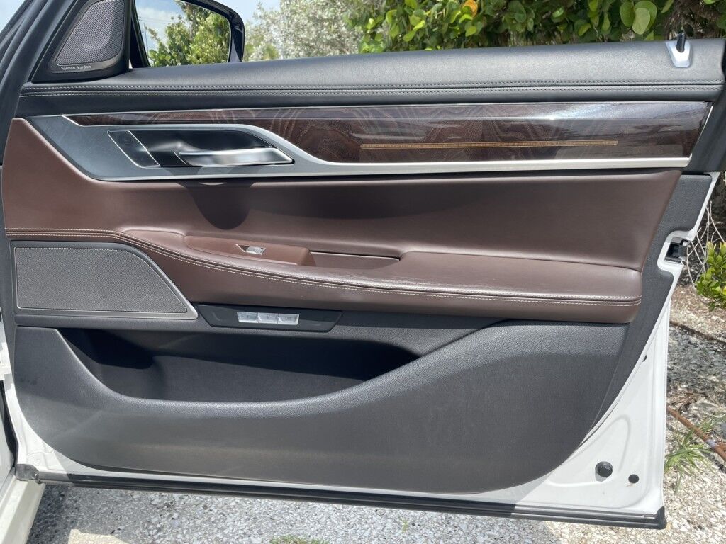 2016 BMW 7 Series 740i~BLUETOOTH~SUNROOF~PARKING SENSORS~PREMIUM SOUND SYSTEM~ONLINE FINANCE AND SHIPPING AVAILABLE!!!! Sarasota FL