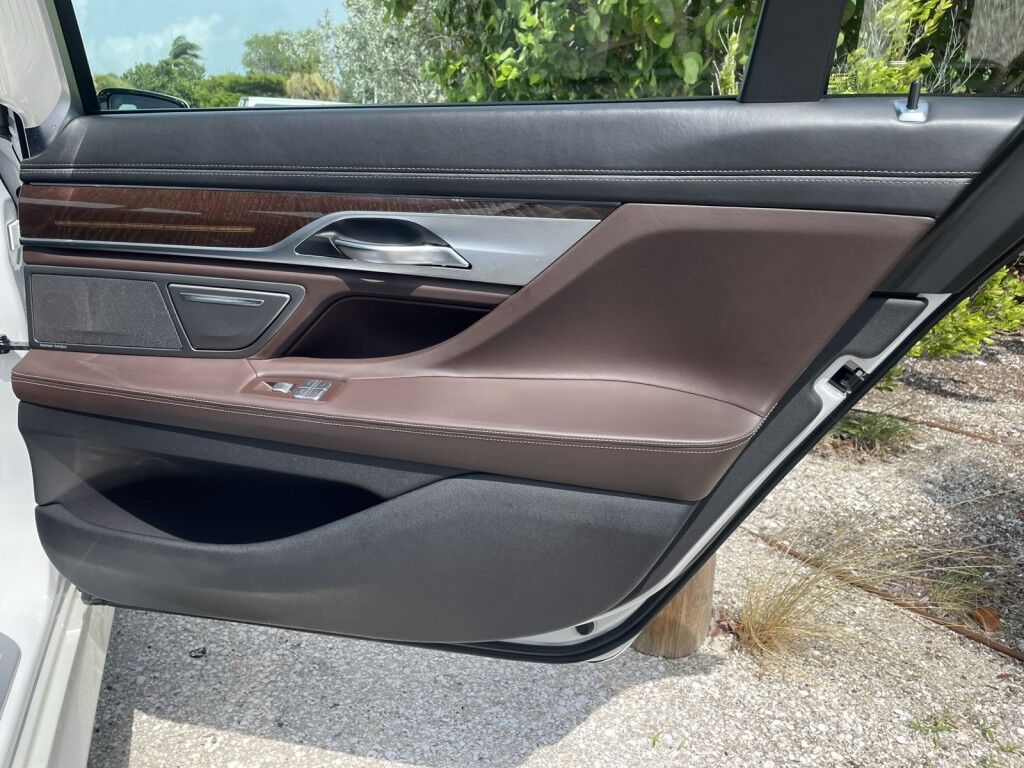 2016 BMW 7 Series 740i~BLUETOOTH~SUNROOF~PARKING SENSORS~PREMIUM SOUND SYSTEM~ONLINE FINANCE AND SHIPPING AVAILABLE!!!! Sarasota FL