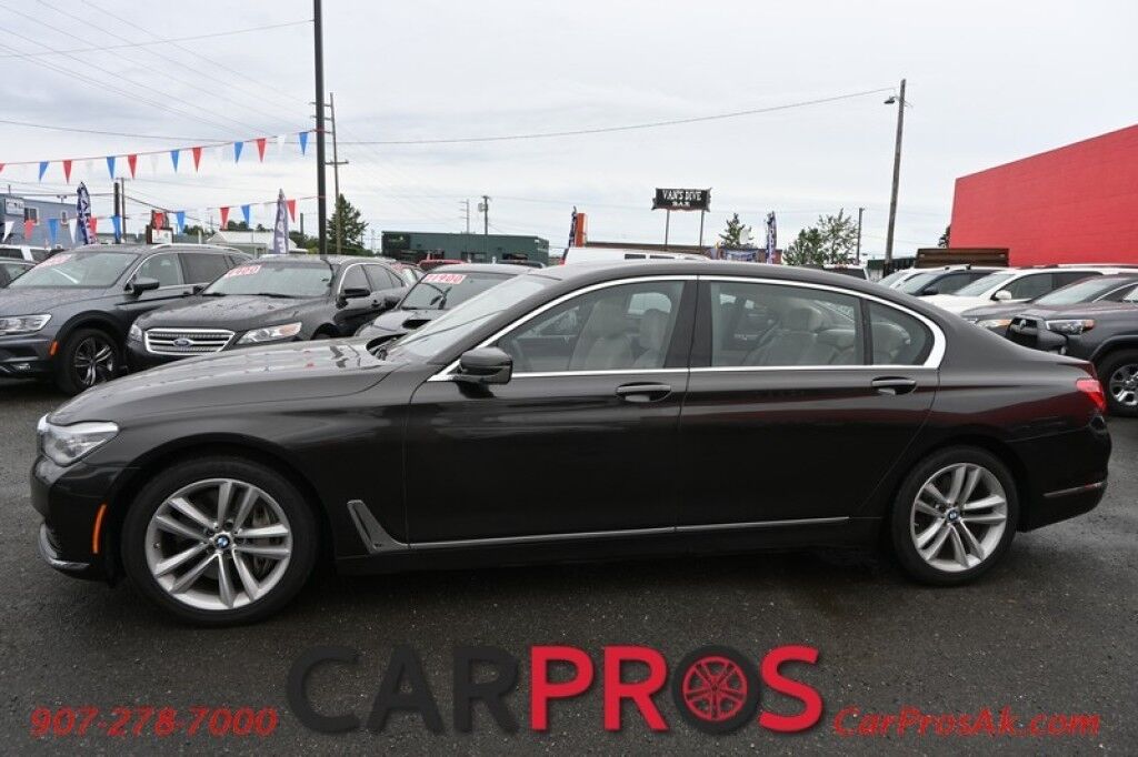2016 BMW 750i xDrive AWD - 4.4 Twin Turbocharged V8 - Driving Assist & Executive Pkg - Harman/Kardon Speakers - Keyless Entry & Start - Heated & Cooled Leather Seats - Heated Steering Wheel - 2nd Row Heated & Cooled Seats - HUD - Duel Panel Sunroof