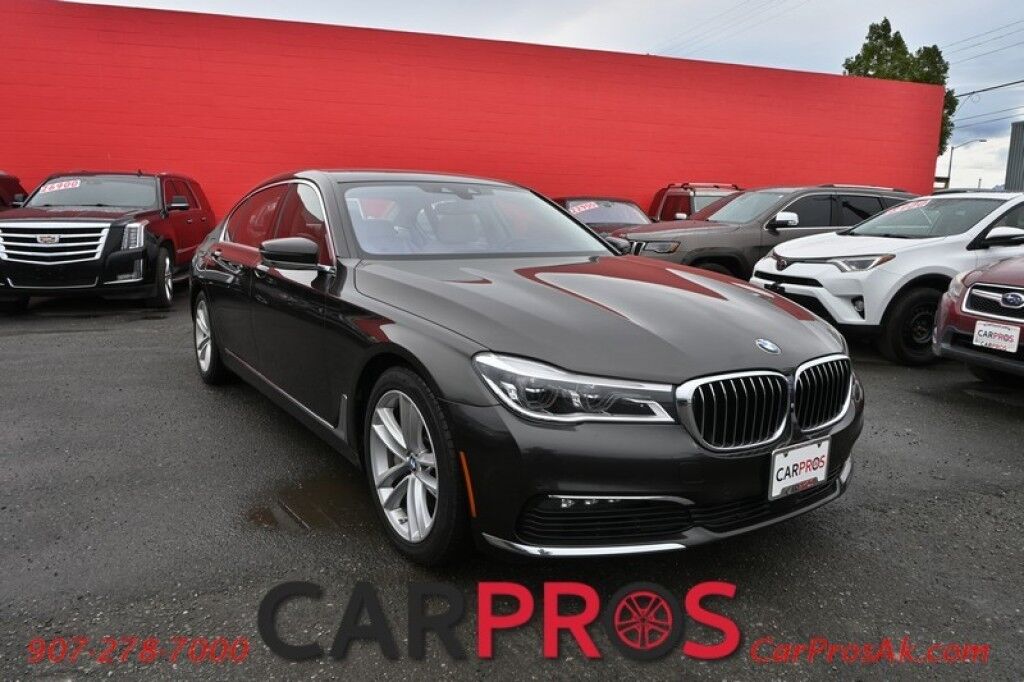 2016 BMW 7 Series 750i xDrive's photo