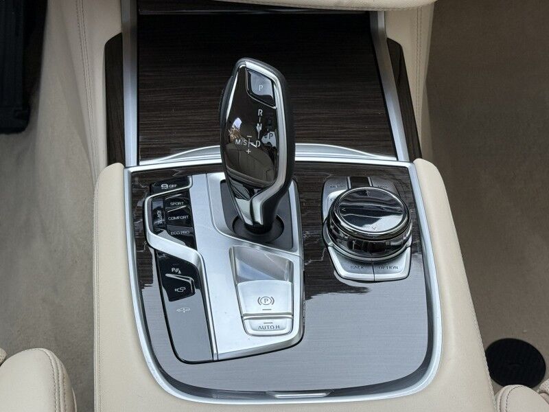 2016 BMW 750i xDrive Willow Grove PA 2016 BMW 750i xDrive Willow Grove PA