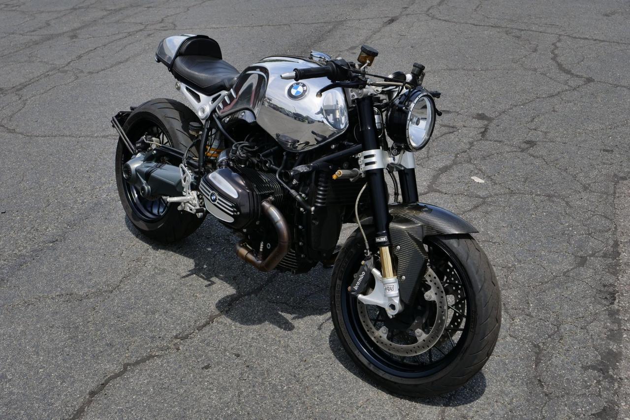 2016 BMW R nineT / Custom / Ohlins / Carbon Fiber Accents! Lincolnton NC
