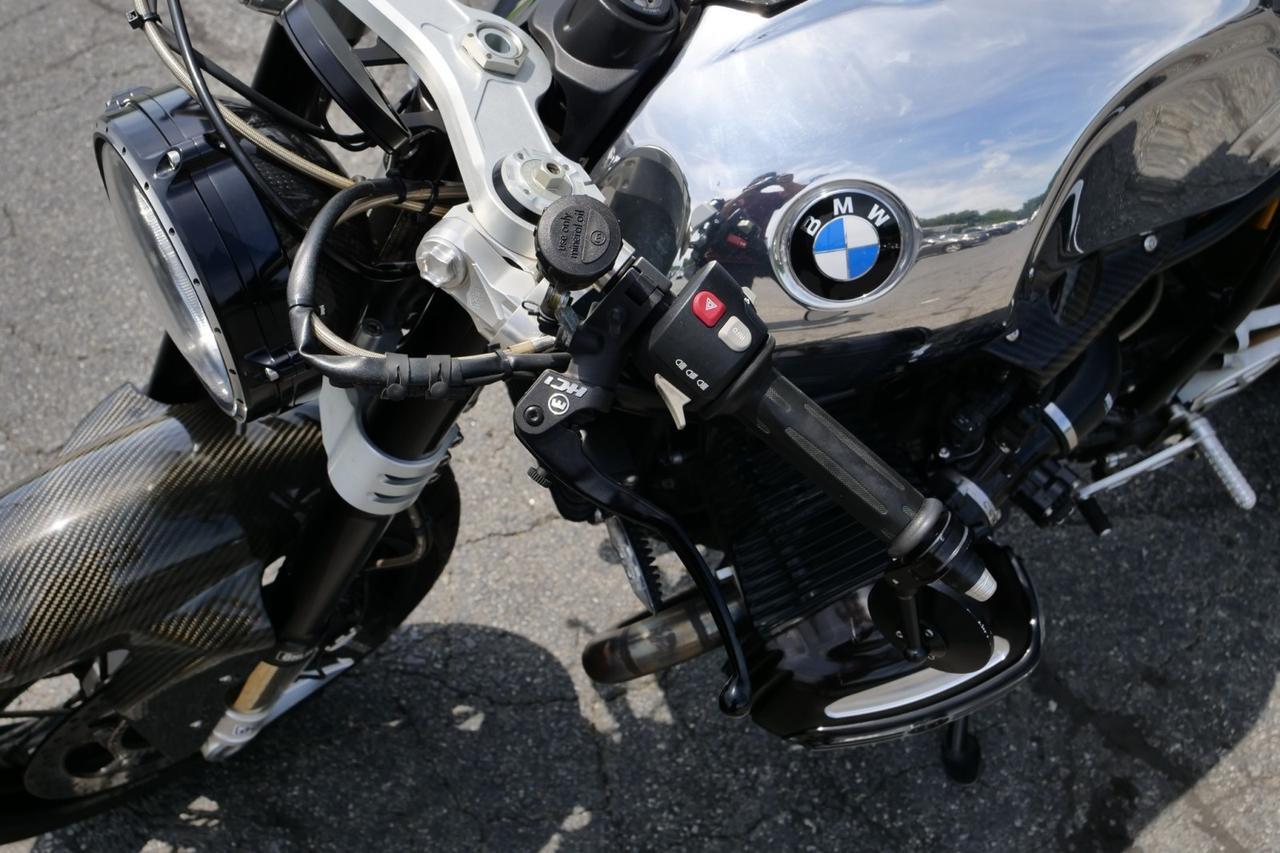 2016 BMW R nineT / Custom / Ohlins / Carbon Fiber Accents! Lincolnton NC