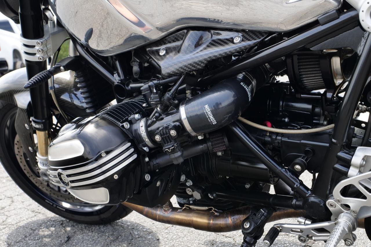 2016 BMW R nineT / Custom / Ohlins / Carbon Fiber Accents! Lincolnton NC