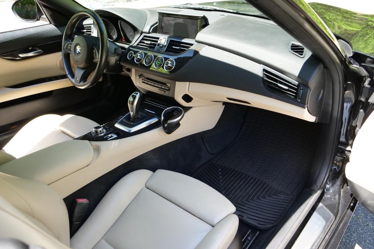 2016 BMW Z4 sDrive35i Roadster / M Sport Package / Tech PKG! Lincolnton NC