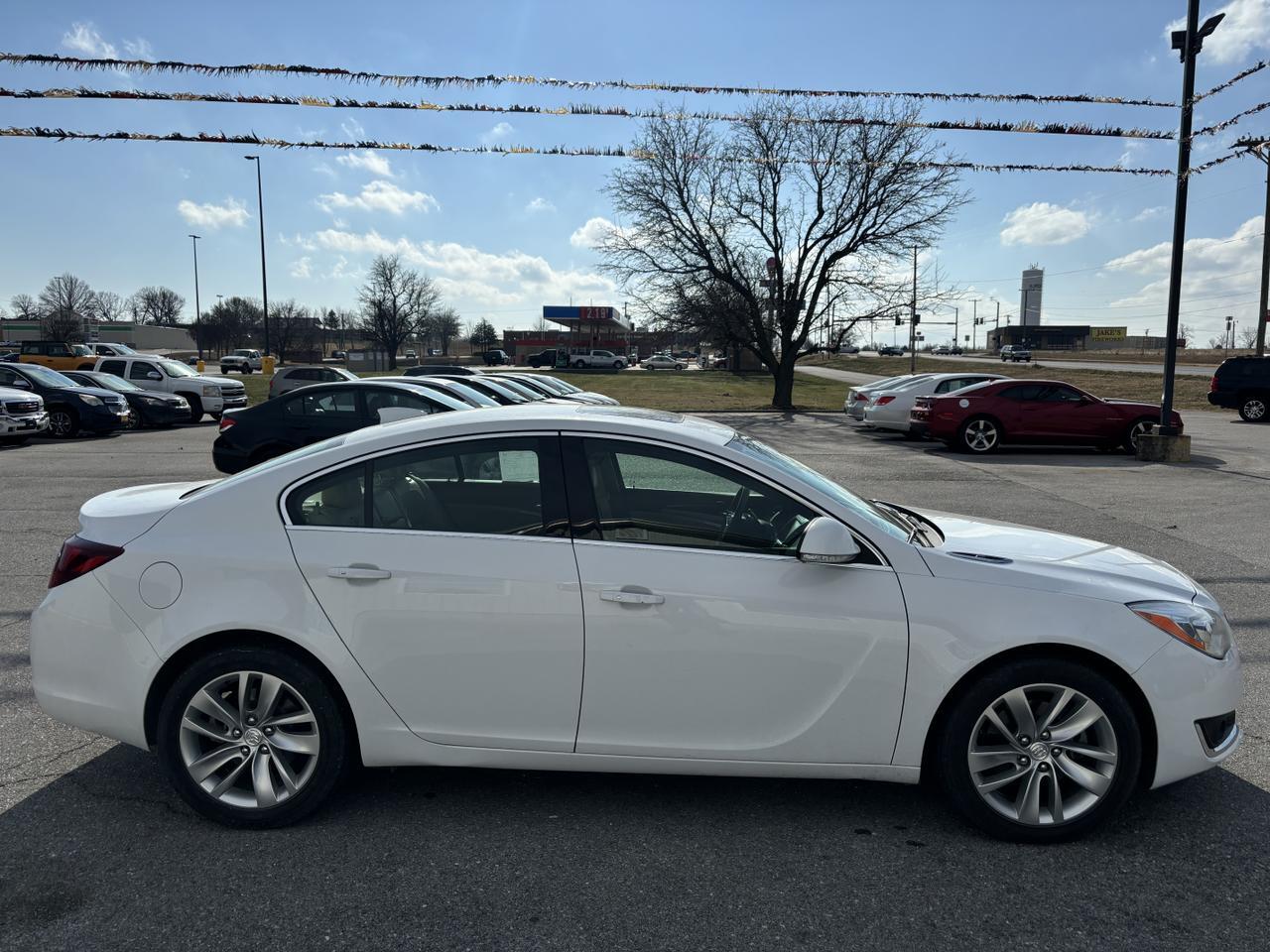 2016 Buick Regal Premium II Sedan 4D Aurora MO