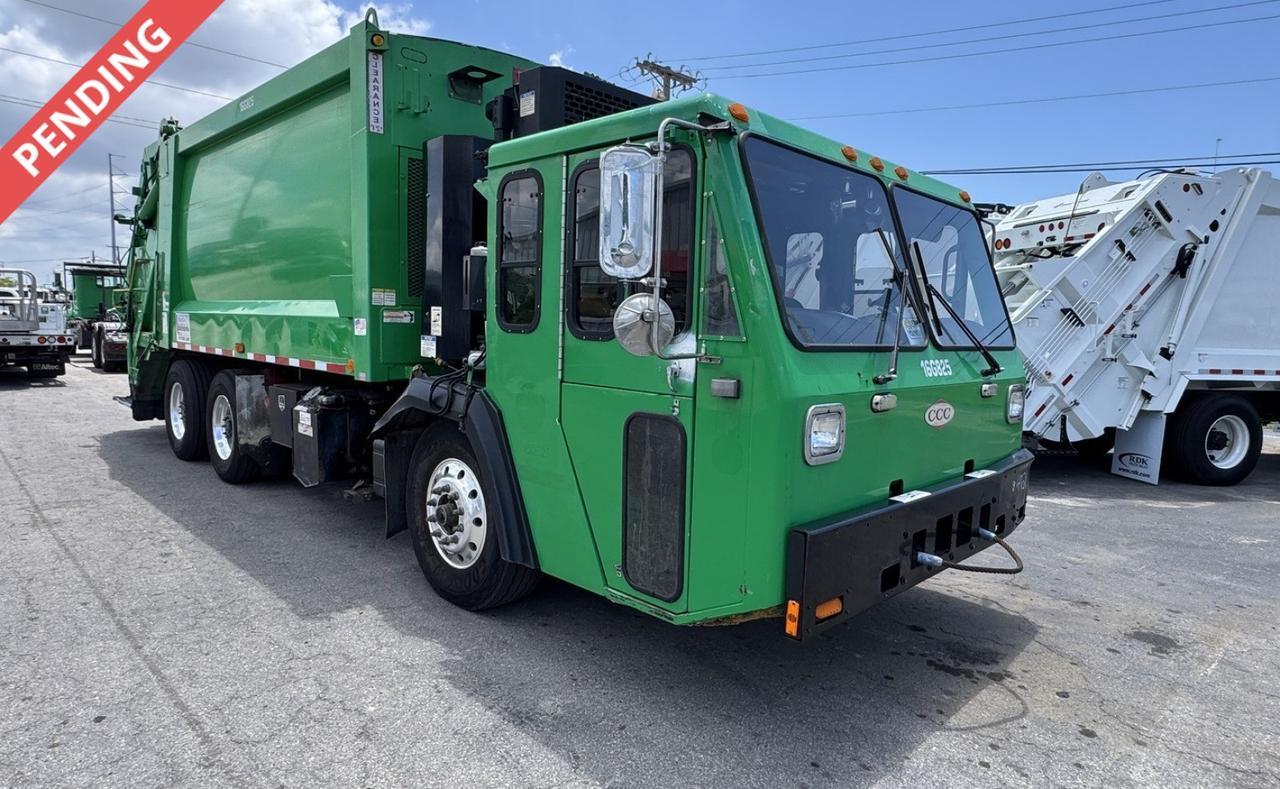 2016 CCC LET2 25 yard Heil Rear Loader Garbage Truck