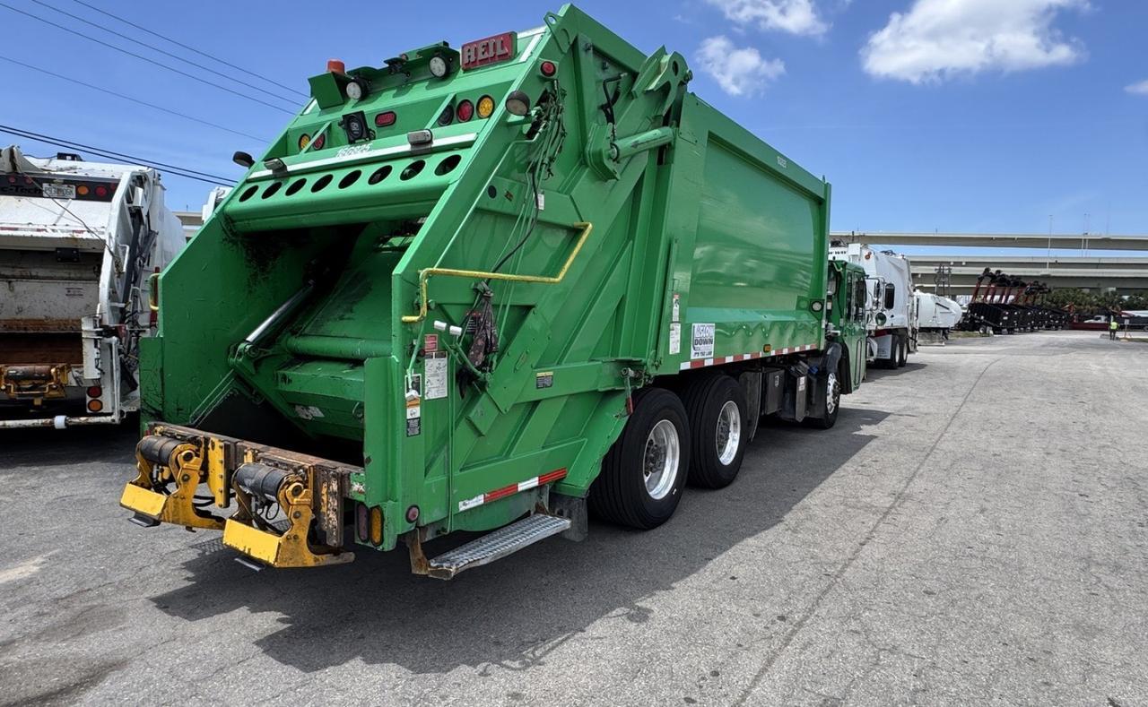2016 CCC LET2 25 yard Heil Rear Loader Garbage Truck Tampa FL