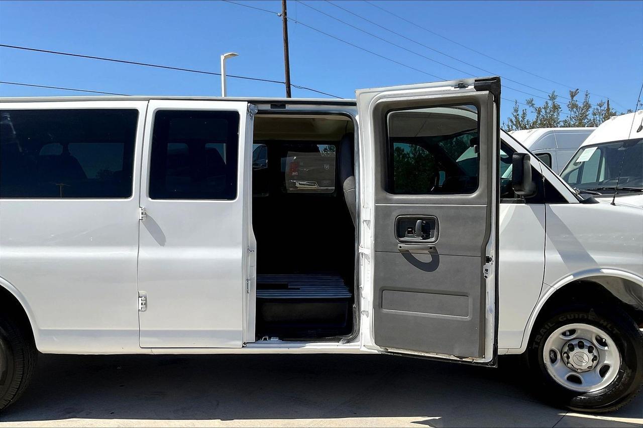 2016 CHEVROLET EXPRESS G3500 LS Houston TX