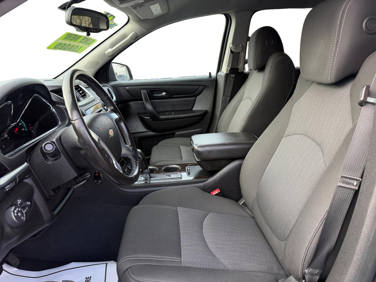 2016 CHEVROLET TRAVERSE 1LT LT Kansas City MO