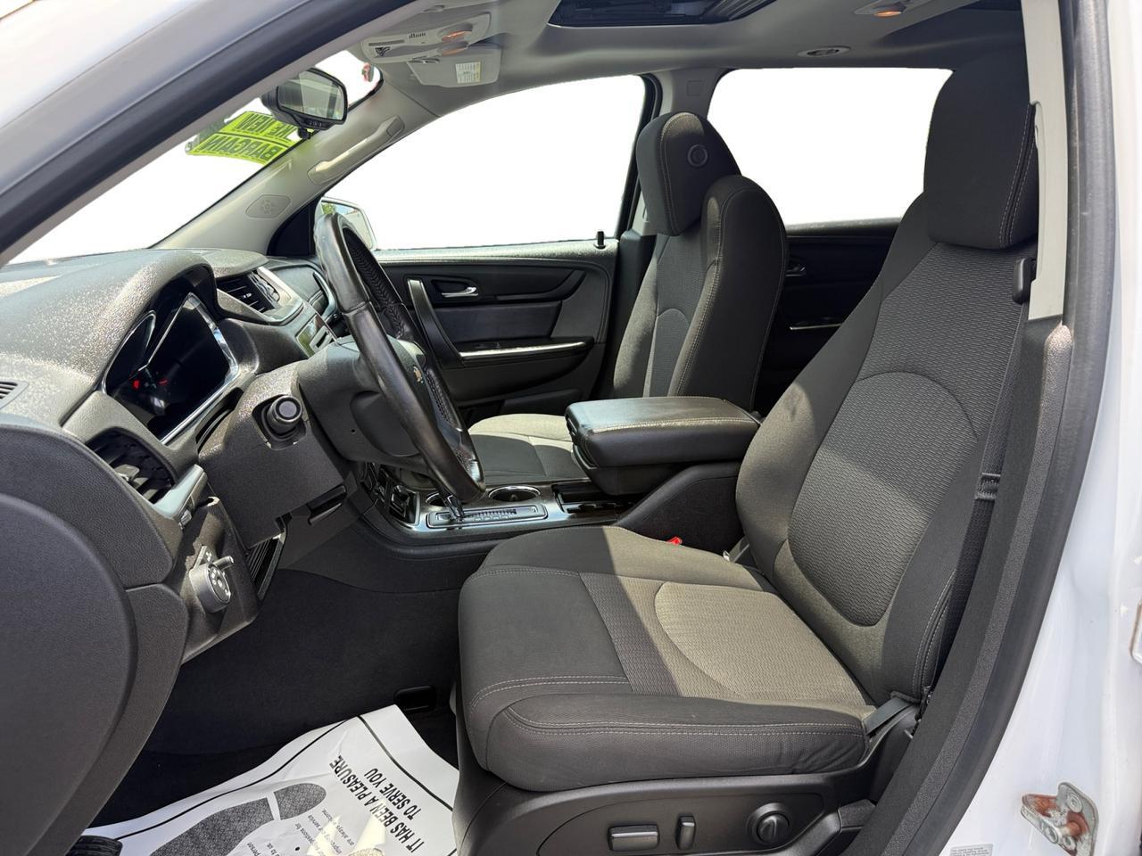 2016 CHEVROLET TRAVERSE 1LT LT Kansas City MO