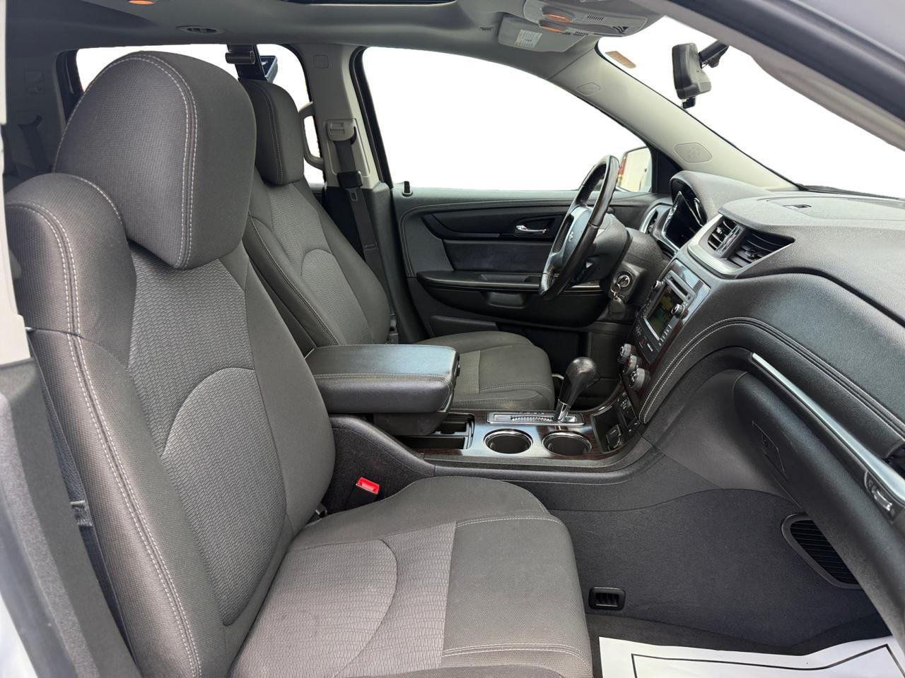 2016 CHEVROLET TRAVERSE 1LT LT Kansas City MO