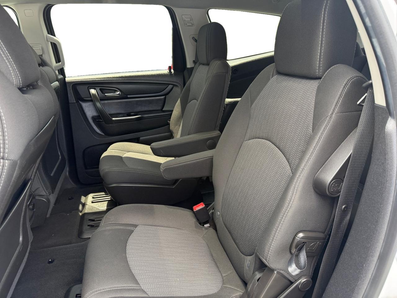 2016 CHEVROLET TRAVERSE 1LT LT Kansas City MO