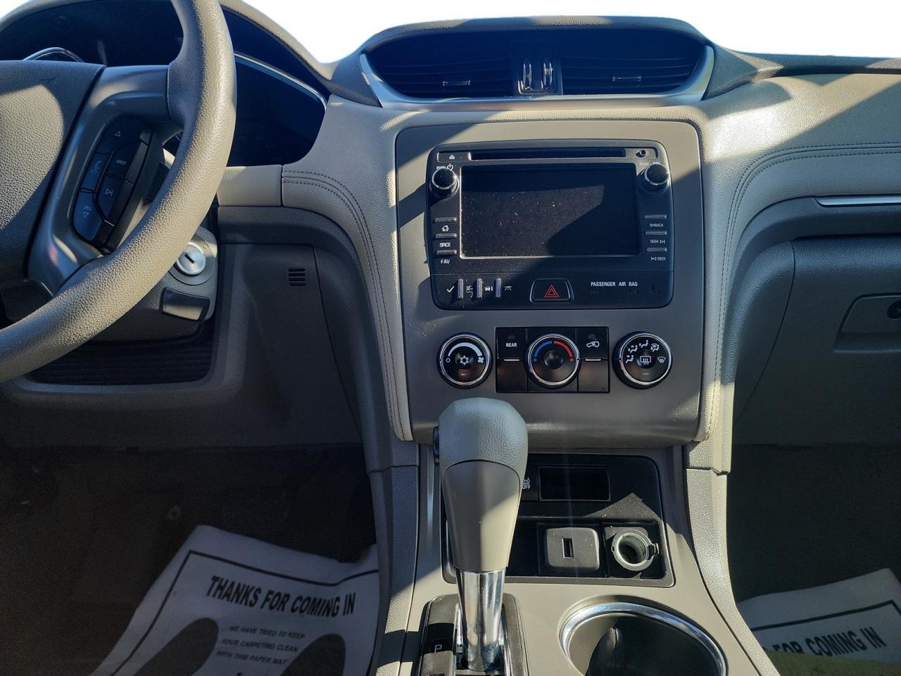 2016 CHEVROLET TRAVERSE LS LS Kansas City MO