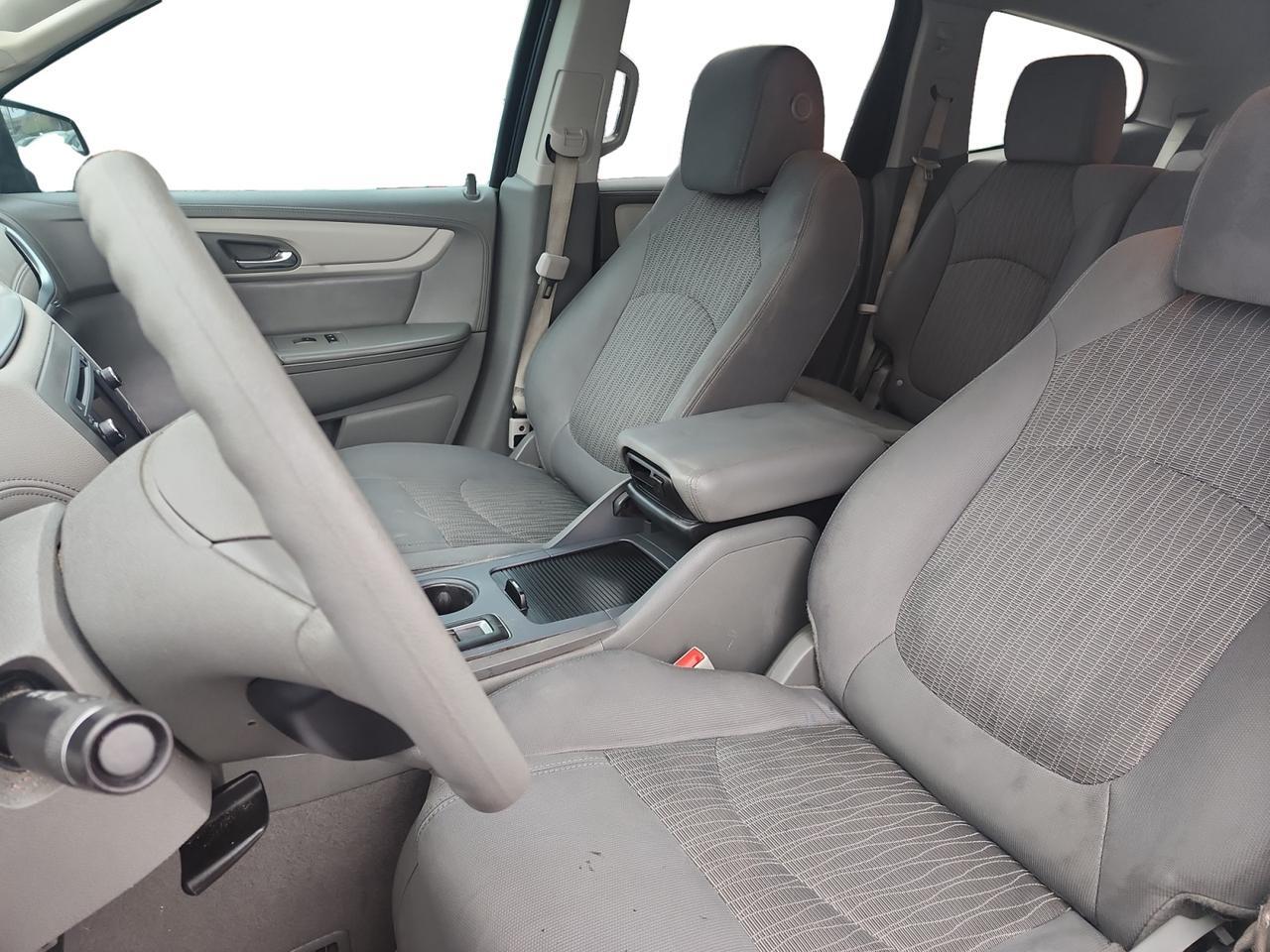 2016 CHEVROLET TRAVERSE LS LS Kansas City MO