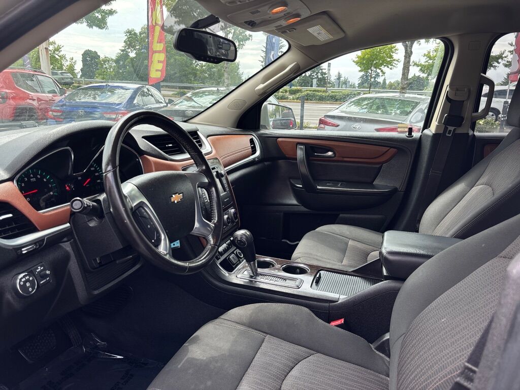 2016 CHEVROLET TRAVERSE LT Des Moines WA
