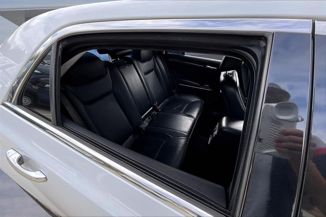 2016 CHRYSLER 300C Houston TX