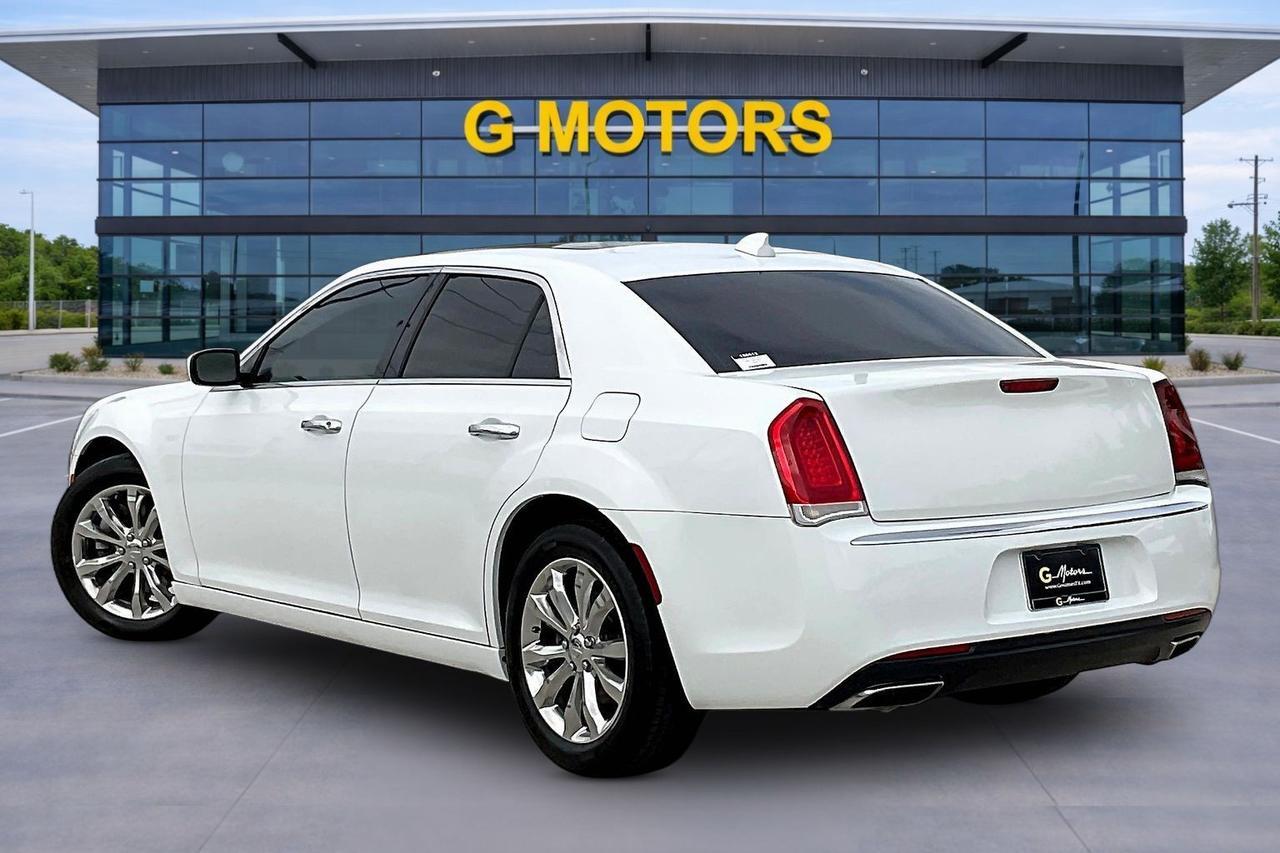 2016 CHRYSLER 300C Houston TX