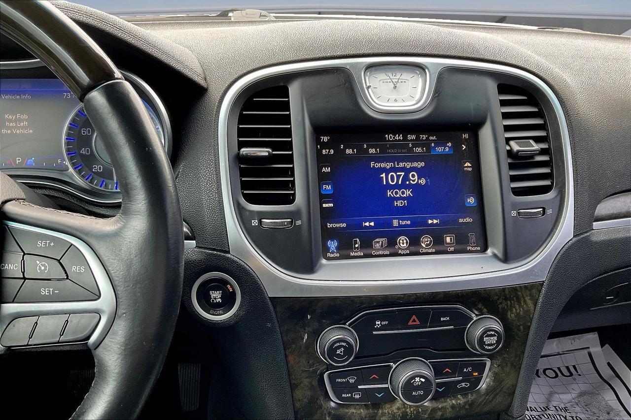 2016 CHRYSLER 300C Houston TX