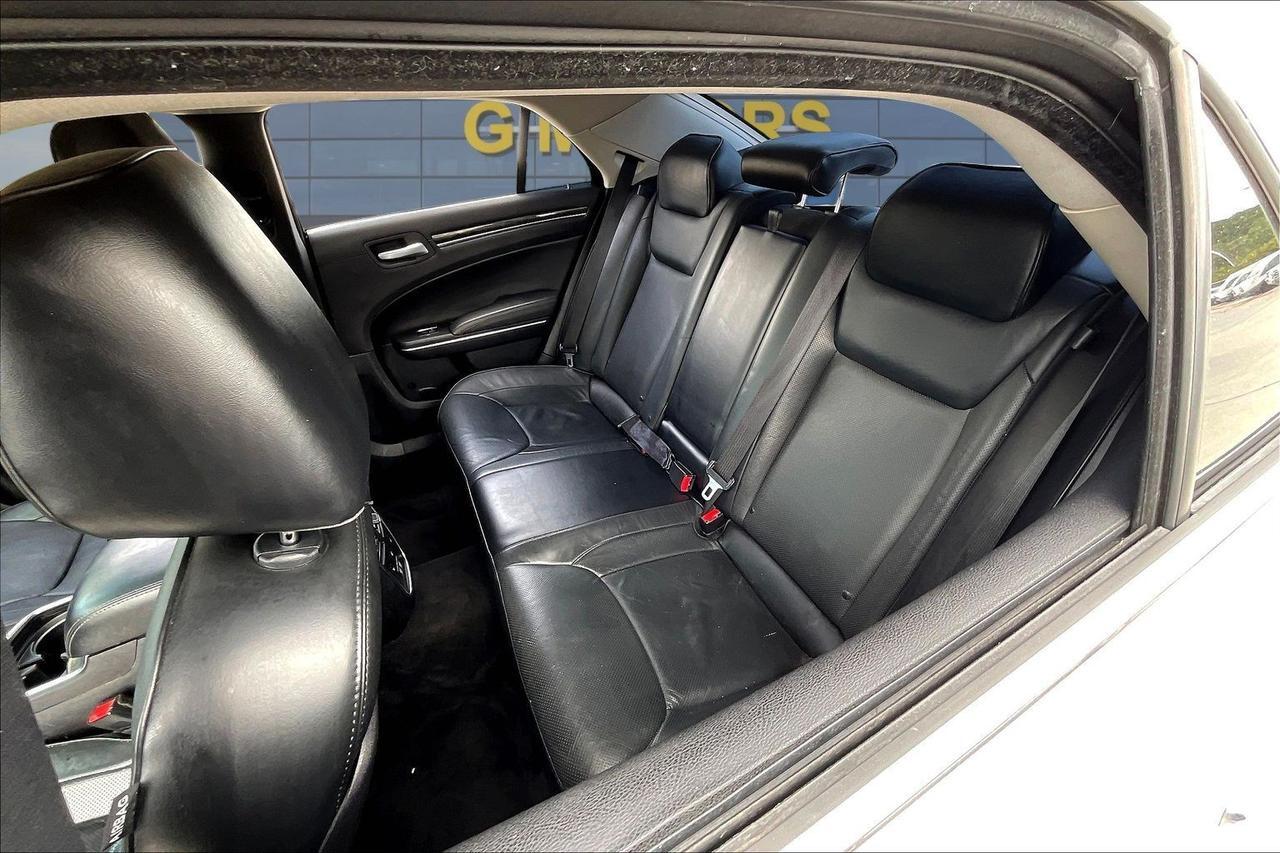 2016 CHRYSLER 300C Houston TX