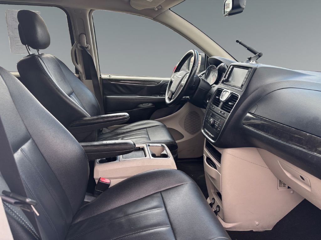 2016 CHRYSLER TOWN & COUNTRY TOURING Toledo OH