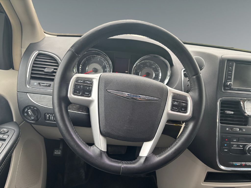 2016 CHRYSLER TOWN & COUNTRY TOURING Toledo OH