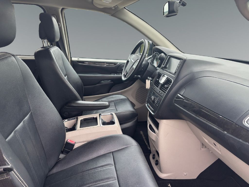 2016 CHRYSLER TOWN & COUNTRY TOURING Toledo OH