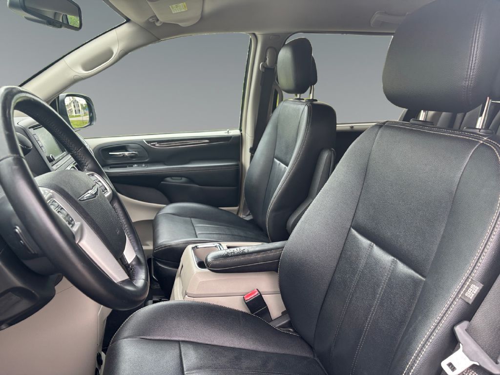 2016 CHRYSLER TOWN & COUNTRY TOURING Toledo OH