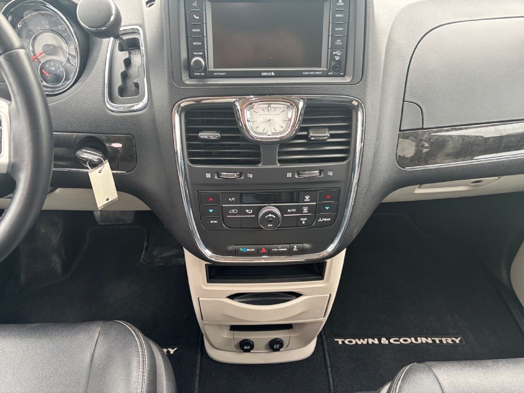 2016 CHRYSLER TOWN & COUNTRY TOURING Toledo OH