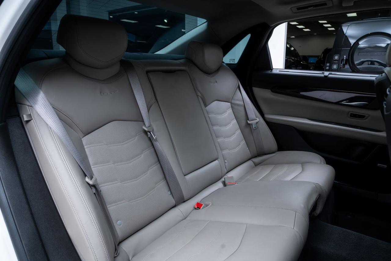 2016 Cadillac CT6 3.6L Premium Luxury 1SF / Enhanced vision &amp; Comfort Package Portland OR