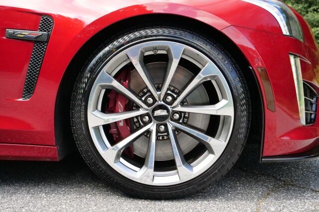 2016 Cadillac CTS-V Sedan / Supercharged / Carbon Fiber Package / UPGRADES! High Point NC