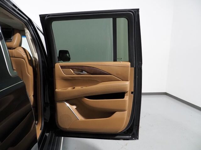 2016 Cadillac Escalade ESV Platinum 4WD *HEADS-UP DISPLAY, NAVIGATION, ADAPTIVE CRUISE, SAEFTY ALERTS, 360 CAMERAS, MOONROOF, LEATHER, CLIMATE/MASSAGE SEATS, HTD STEERING, REAR DVD, BOSE, WIRELSS CHARGING, APPLE CARPLAY Round Rock TX