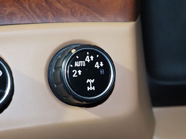 2016 Cadillac Escalade ESV Platinum 4WD *HEADS-UP DISPLAY, NAVIGATION, ADAPTIVE CRUISE, SAEFTY ALERTS, 360 CAMERAS, MOONROOF, LEATHER, CLIMATE/MASSAGE SEATS, HTD STEERING, REAR DVD, BOSE, WIRELSS CHARGING, APPLE CARPLAY Round Rock TX