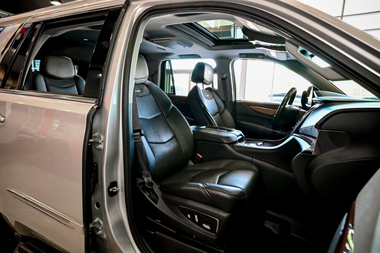 2016 Cadillac Escalade Luxury Collection, Rear Entertainment Springfield NJ