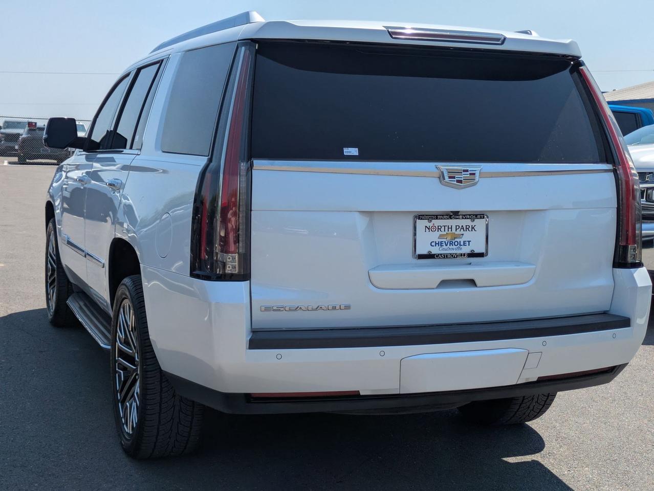 2016 Cadillac Escalade Luxury Collection Castroville TX